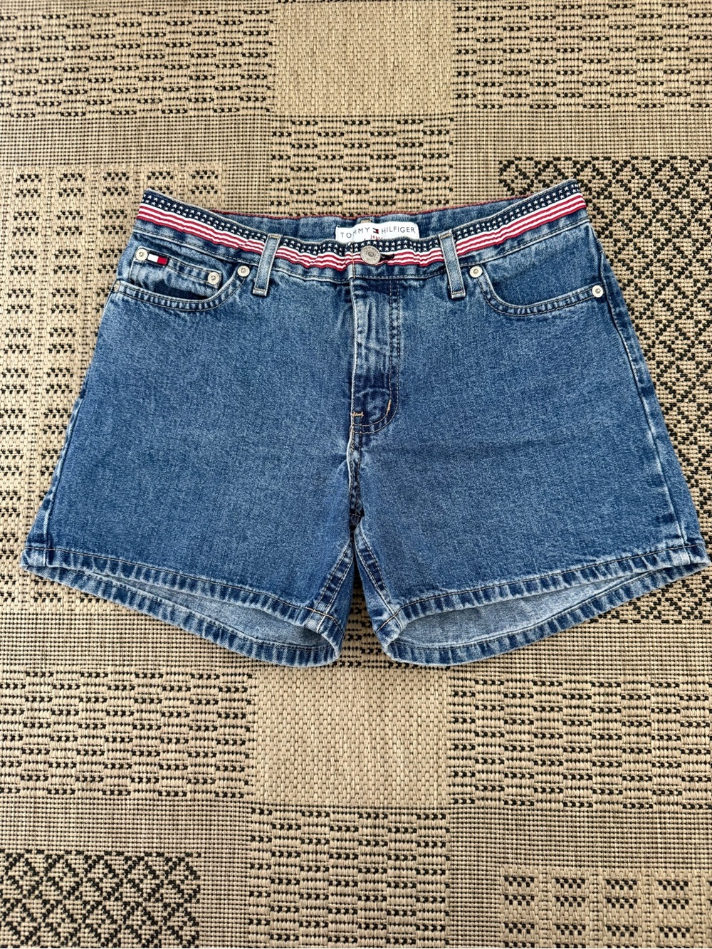 VTG U.S.A  waist band Tommy Hilfiger Y2K denim shorts - 14" waist